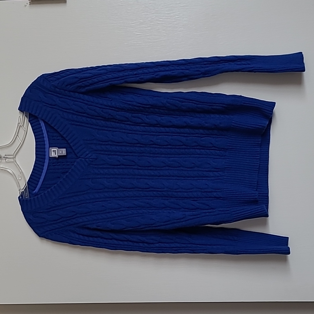 JC Penney V-neck sweater, size small, blue